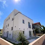 Noah With Rooftop Terrace And Sea View Vir