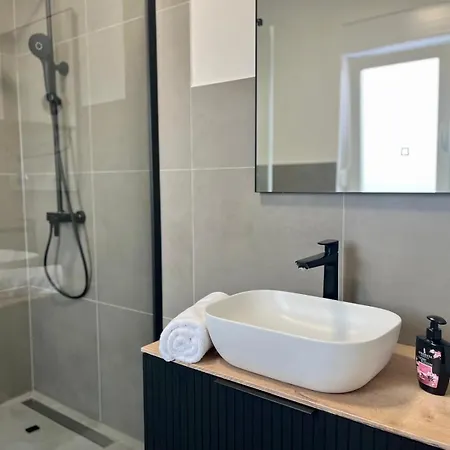 Διαμέρισμα Noah With Rooftop Terrace And Sea View *